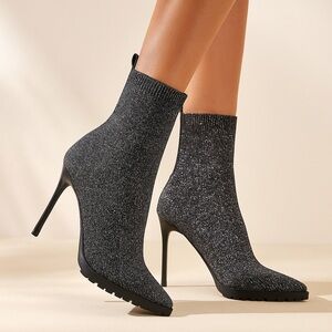 Mix No. 6 Desirae Bootie Silver Grey Size 8.5 NWOB